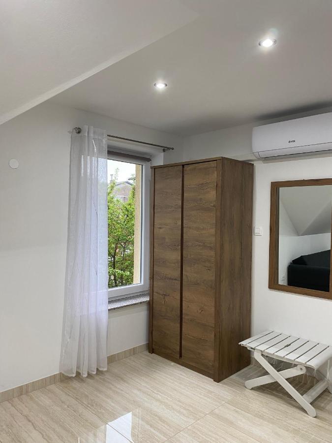 Apartma Azurre 포스토이나 외부 사진