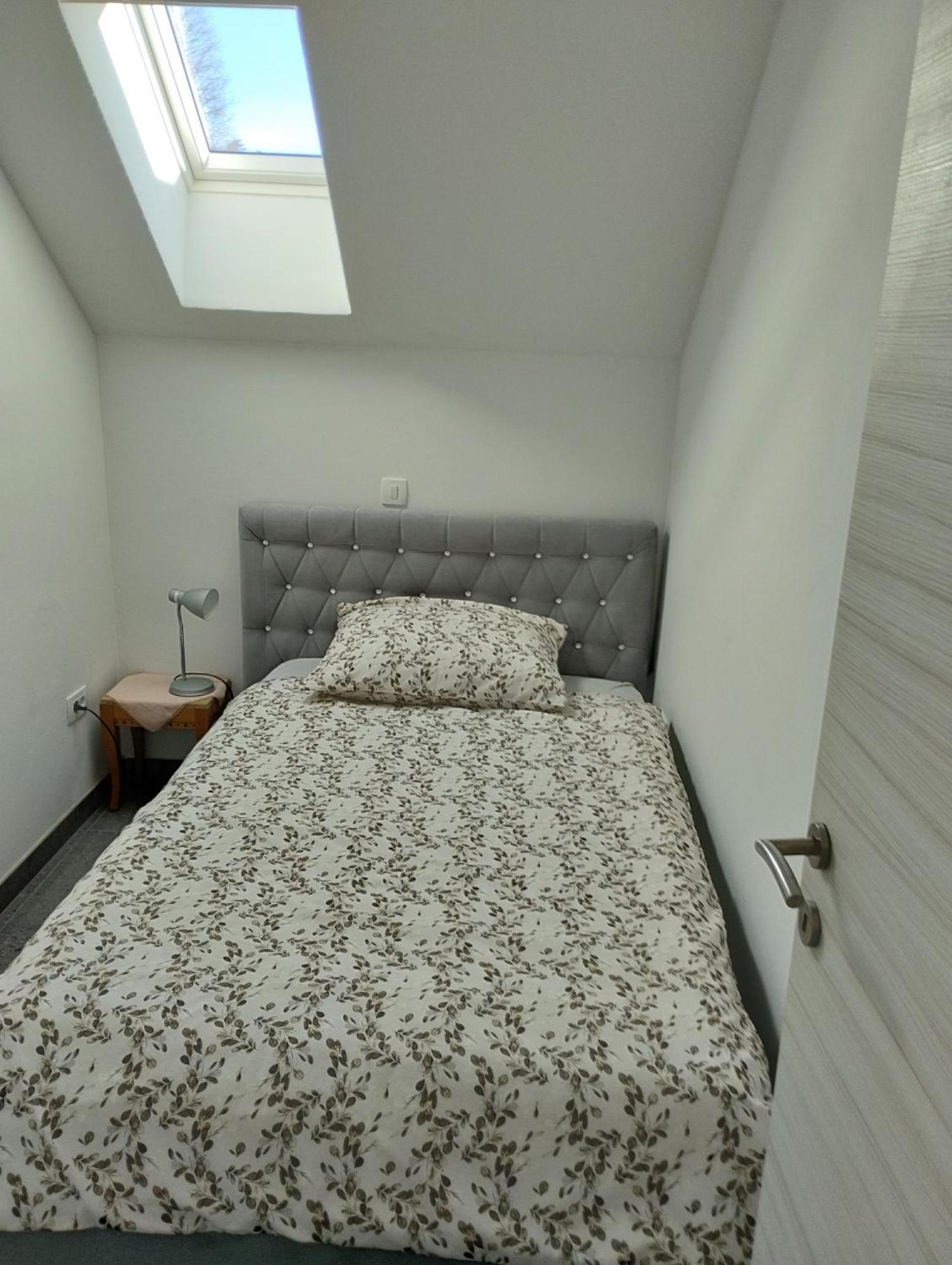 Apartma Azurre 포스토이나 외부 사진