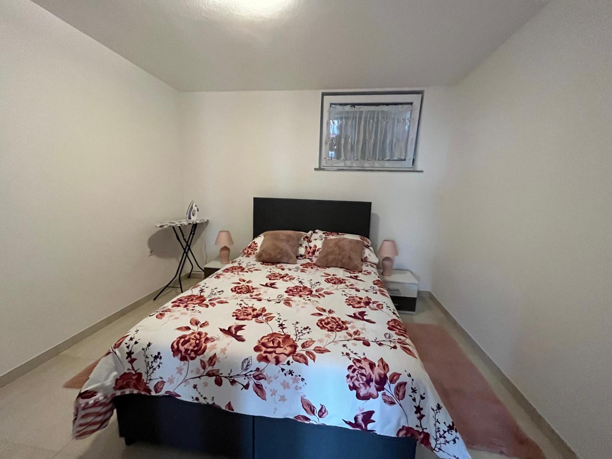 Apartma Azurre 포스토이나 외부 사진