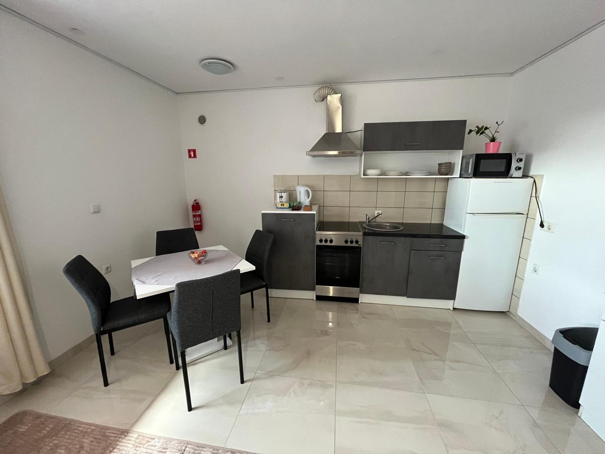 Apartma Azurre 포스토이나 외부 사진