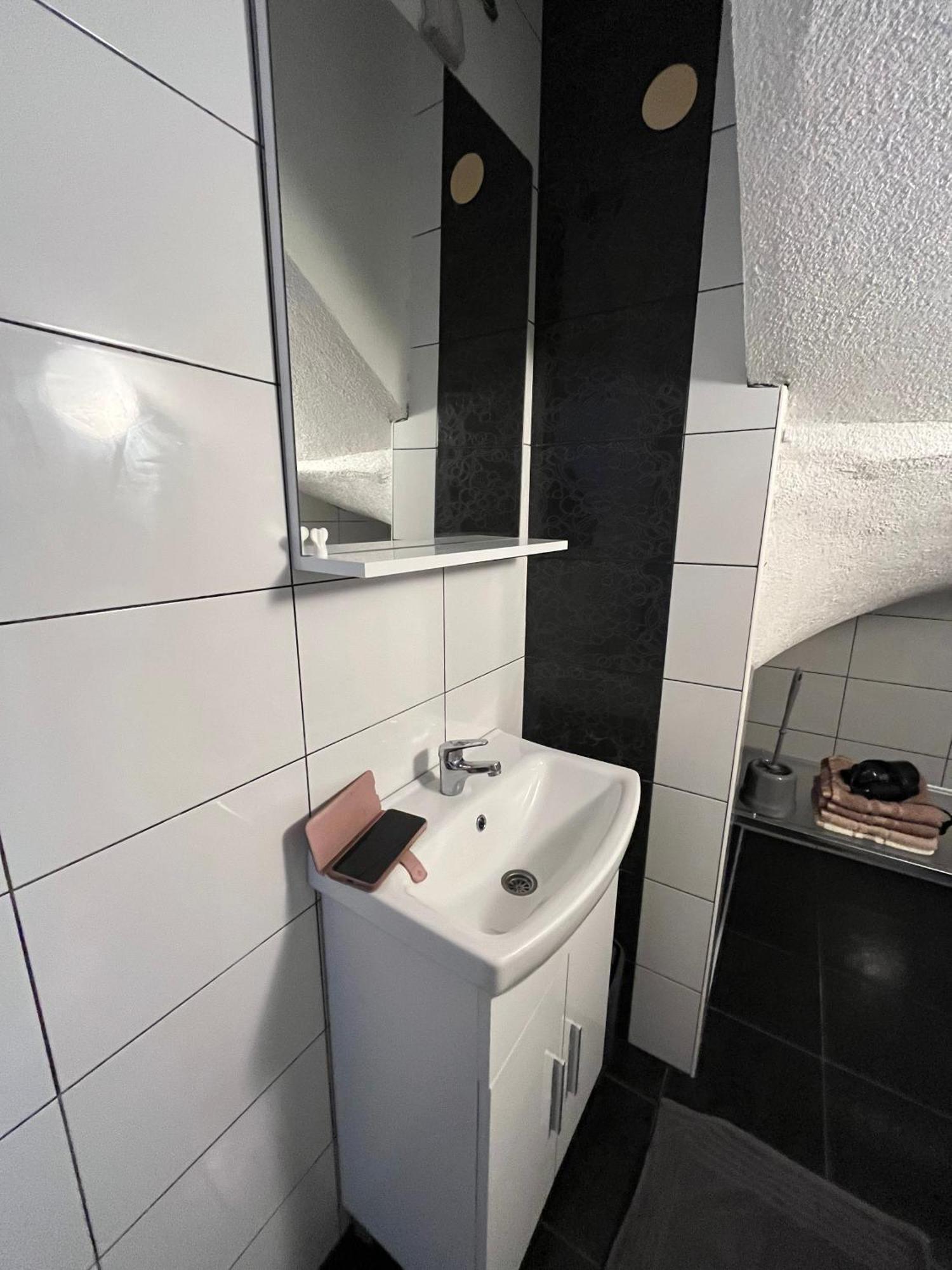 Apartma Azurre 포스토이나 외부 사진