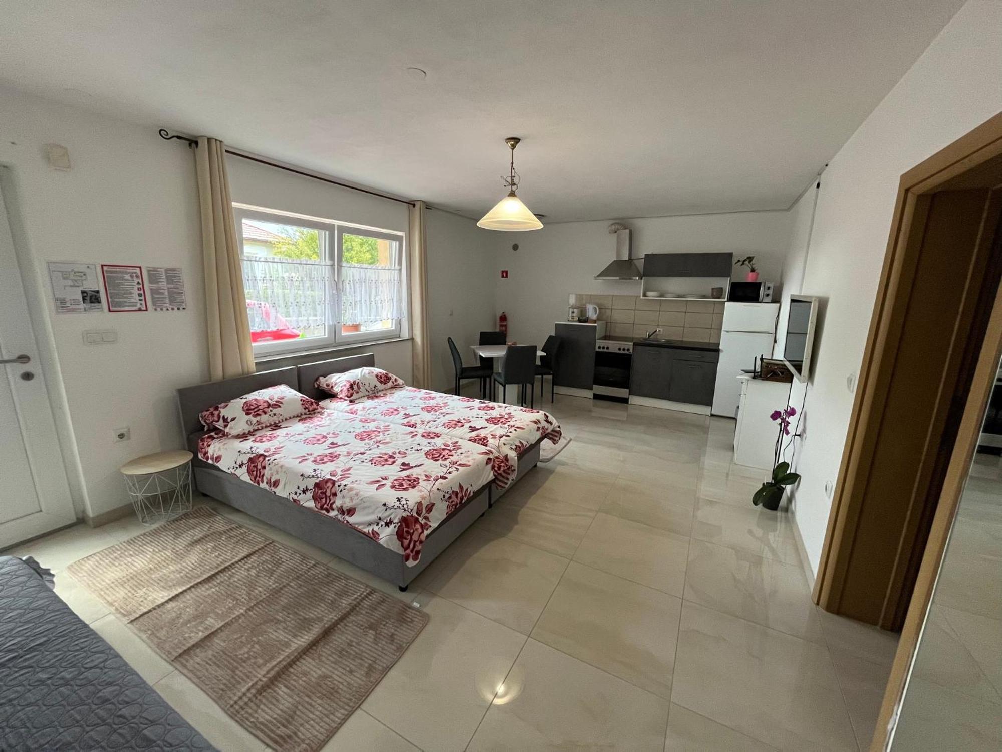 Apartma Azurre 포스토이나 외부 사진