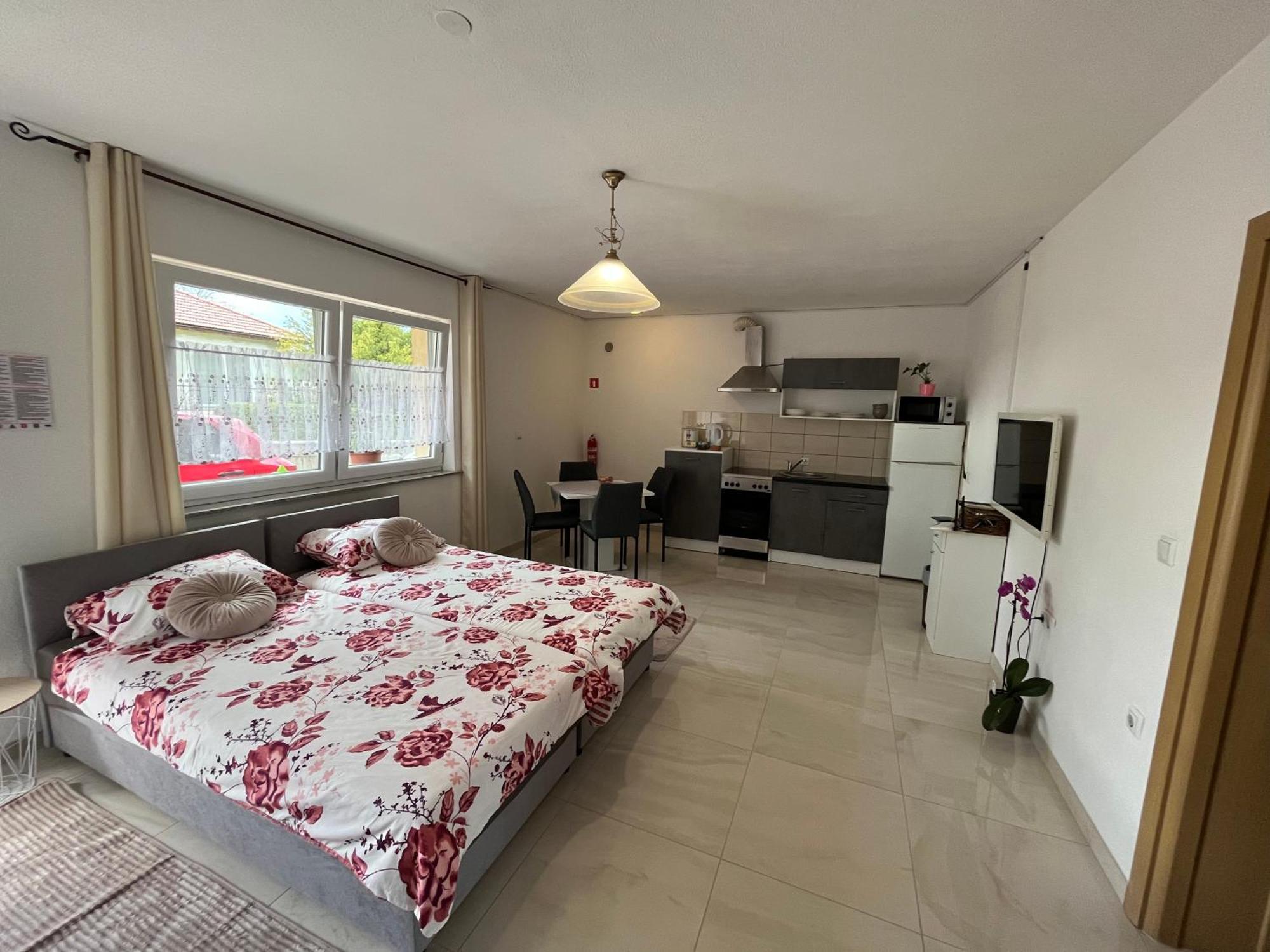 Apartma Azurre 포스토이나 외부 사진
